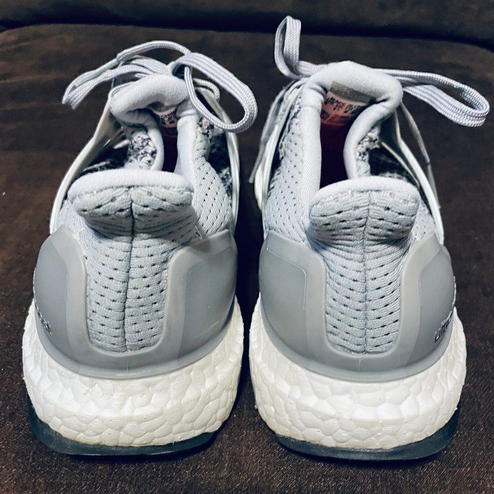 Excellent ADIDAS Ultraboost Ultra BOOST 1.0 Wool Grey 8.5 US womens - Picture 4 of 8